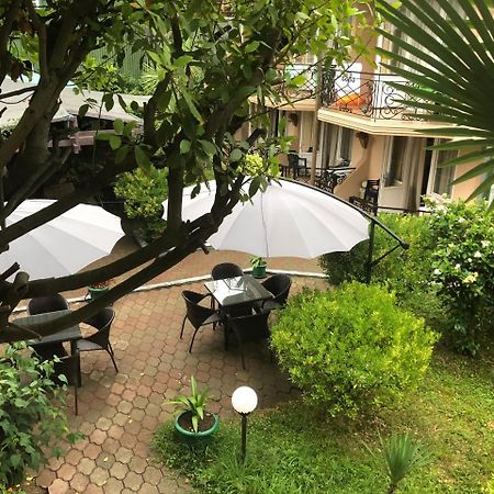 Hotel Simpatia Kobuleti Exteriör bild