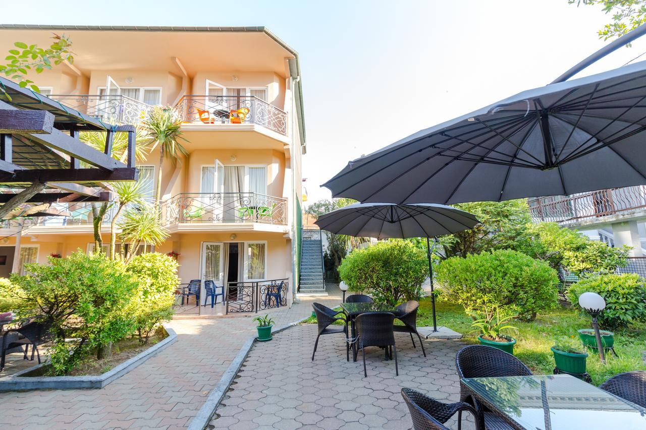 Hotel Simpatia Kobuleti Exteriör bild