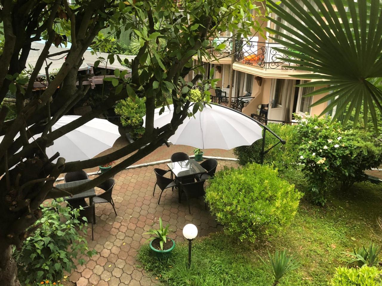 Hotel Simpatia Kobuleti Exteriör bild